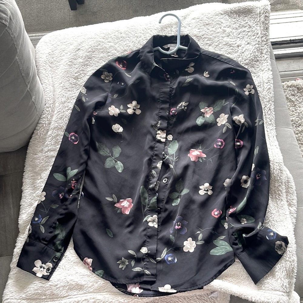 Floral button down shirt, Size S. Only worn a few times